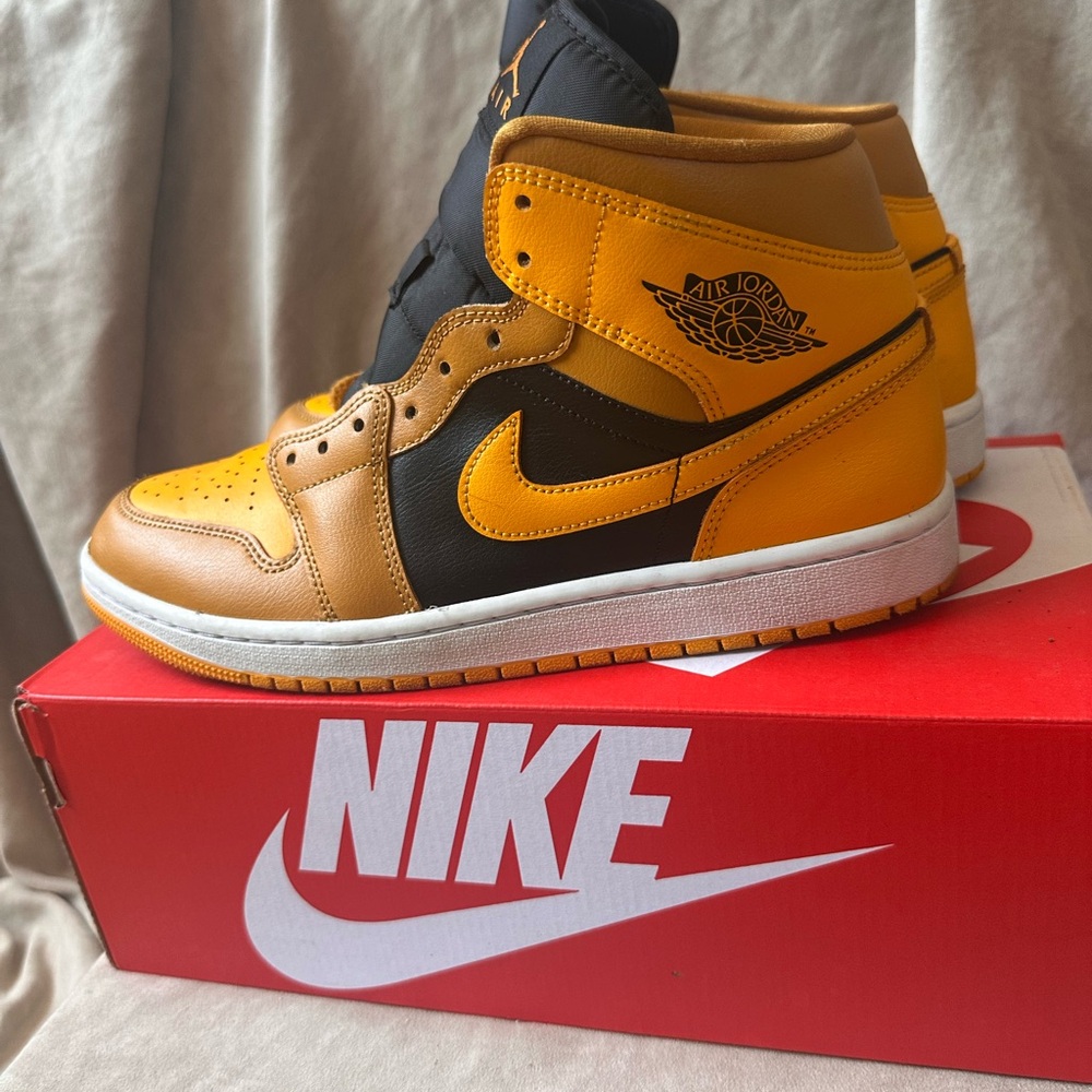 Nike Air Jordan High-Top Sneakers - Yellow and Black